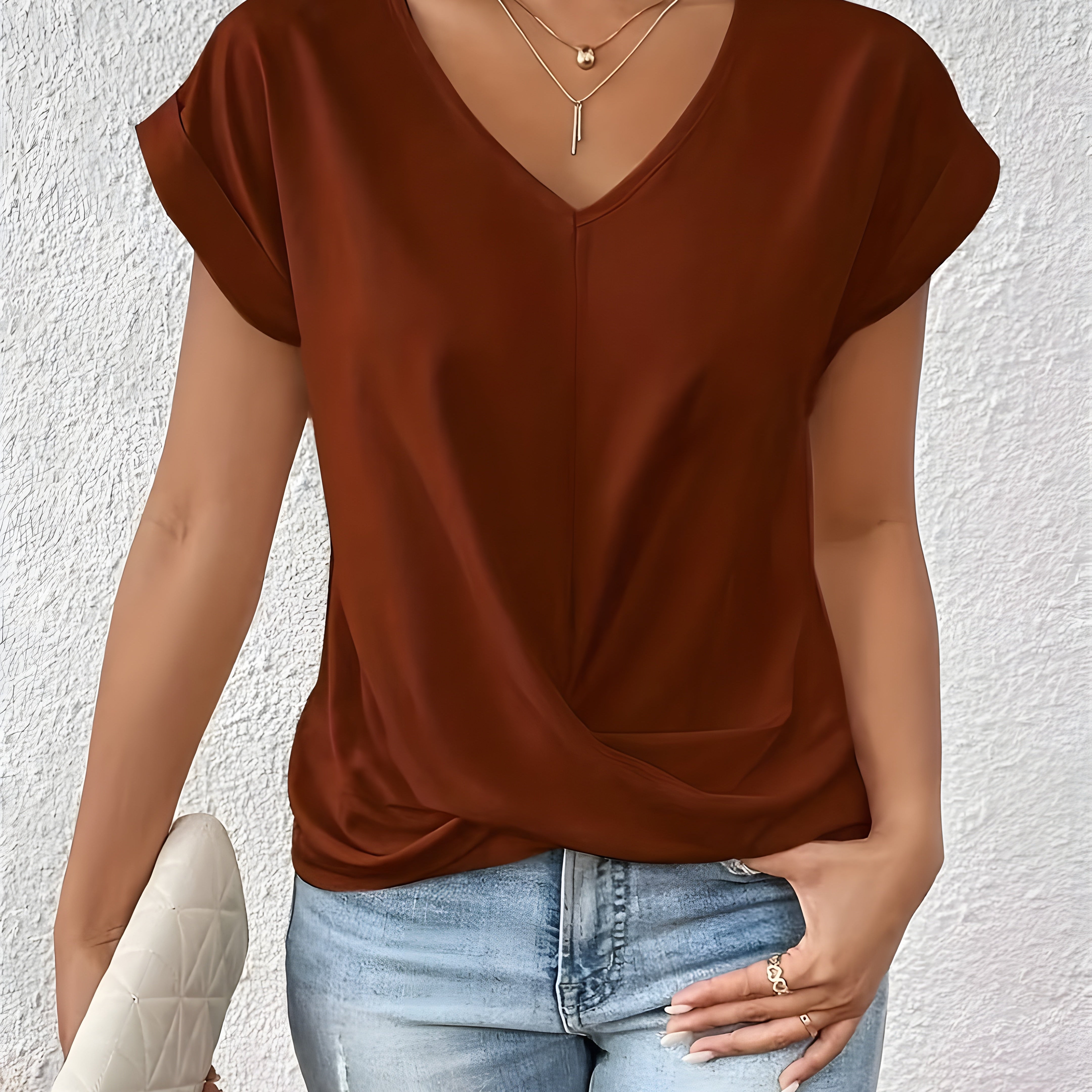 Maia – Twist Front V-Neck Top